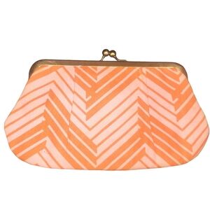 Old navy kisslock clutch